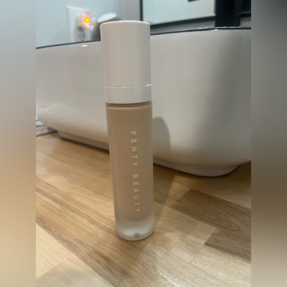 Fenty Beauty pro filt’r shade 125 soft matte longwear foundation